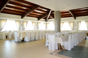 قاعة الولائم والاحتفالات