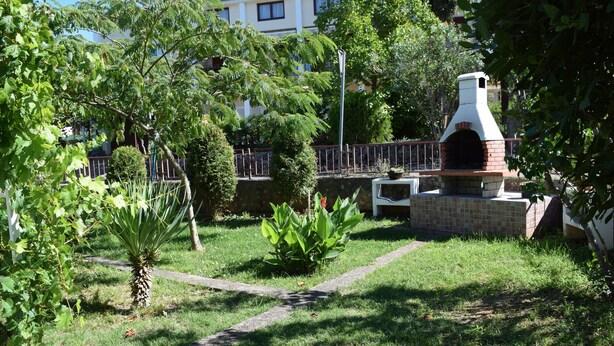 BBQ/picnic Area - Studios Zorka (Malinska-Dubasnica)