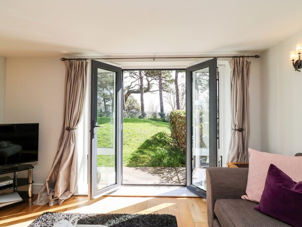 Cottage | Interior - Admiral's Retreat (Weymouth)