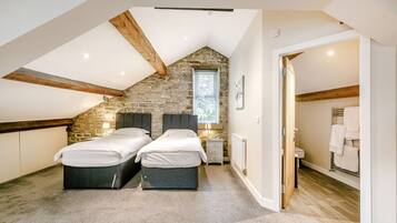 Cottage | 6 bedrooms, individually decorated, individually furnished, free WiFi