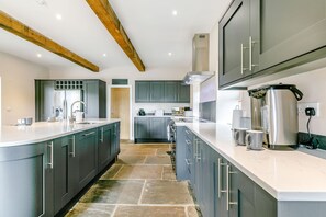 Cottage | Interior - Top Barn (Sowerby Bridge)