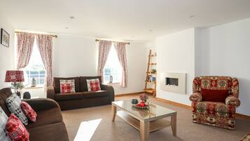 平房 | 客廳 | 電視、DVD 播放機