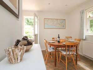 Cottage | Interior - Woodlands Cottage (Dorchester)