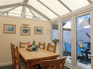 Dining - Arkoo (Rhosneigr)