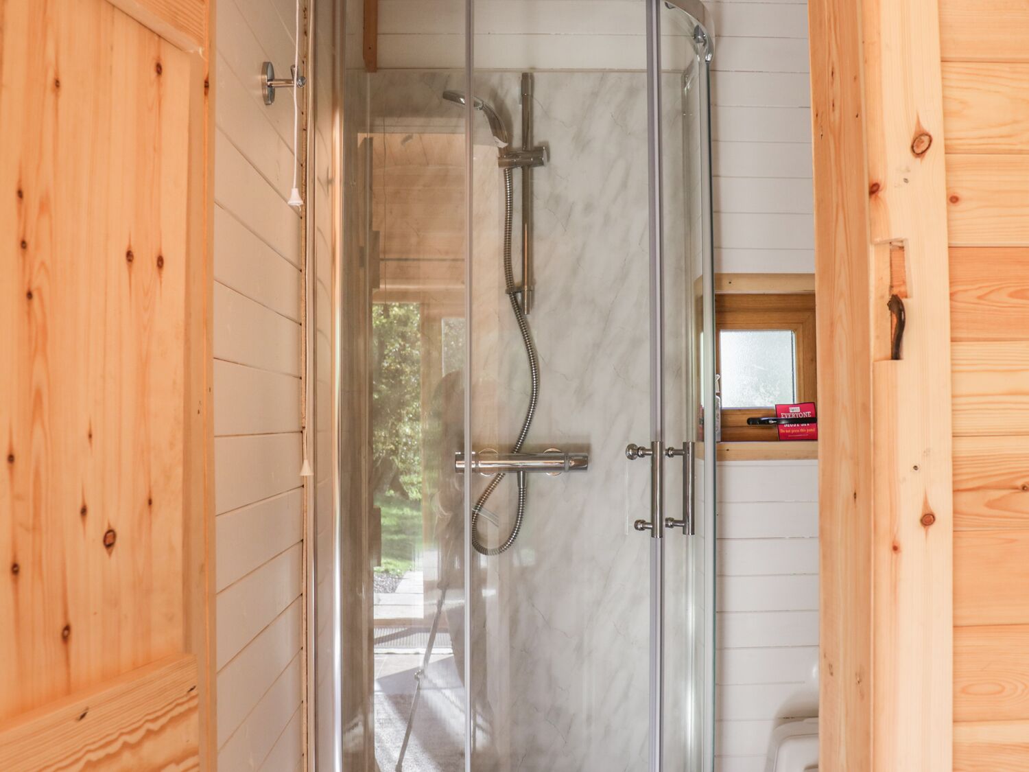 Cottage | Phòng tắm | Buồng tắm vòi sen 