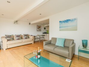 Cottage | Living room - Burton Bay (Bridport)