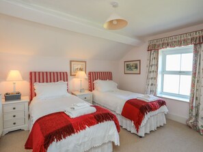 4 bedrooms, individually decorated, individually furnished, free WiFi