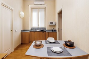 Condo | Hypo-allergenic bedding, in-room safe, desk, laptop workspace - Dynasty Suites (Turin)