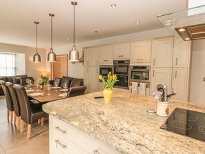 Cottage | Interior - Lower Norton Farmhouse (Dartmouth)