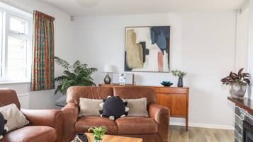 Cottage | Interior