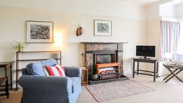 Cottage | Living area