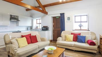 コテージ | リビング エリア | 薄型テレビ、DVD プレーヤー