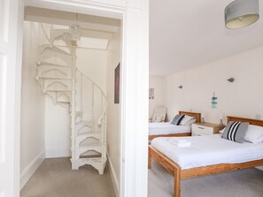 3 habitaciones, decoración personalizada y muebles diferentes