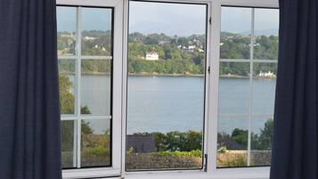 Cottage | 3 bedrooms, individually decorated, individually furnished, free WiFi