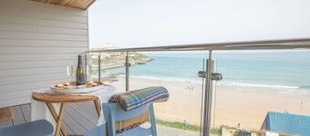 Onshore 6 - Newquay Towan Beach View