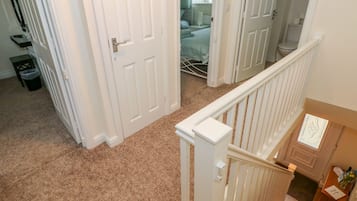 Cottage | 3 bedrooms, individually decorated, individually furnished, free WiFi