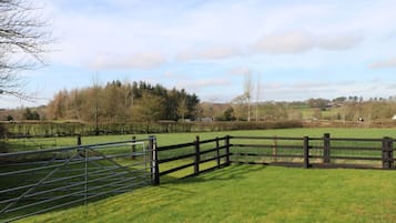 Cottage | Property grounds