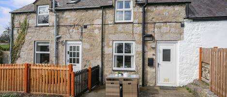 Cottage | Front of property