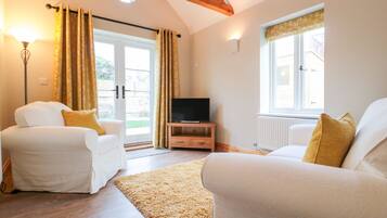 Cottage | Living room | TV