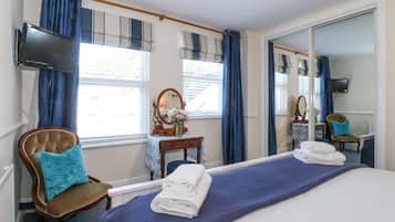 Cottage | 2 bedrooms, individually decorated, individually furnished, free WiFi