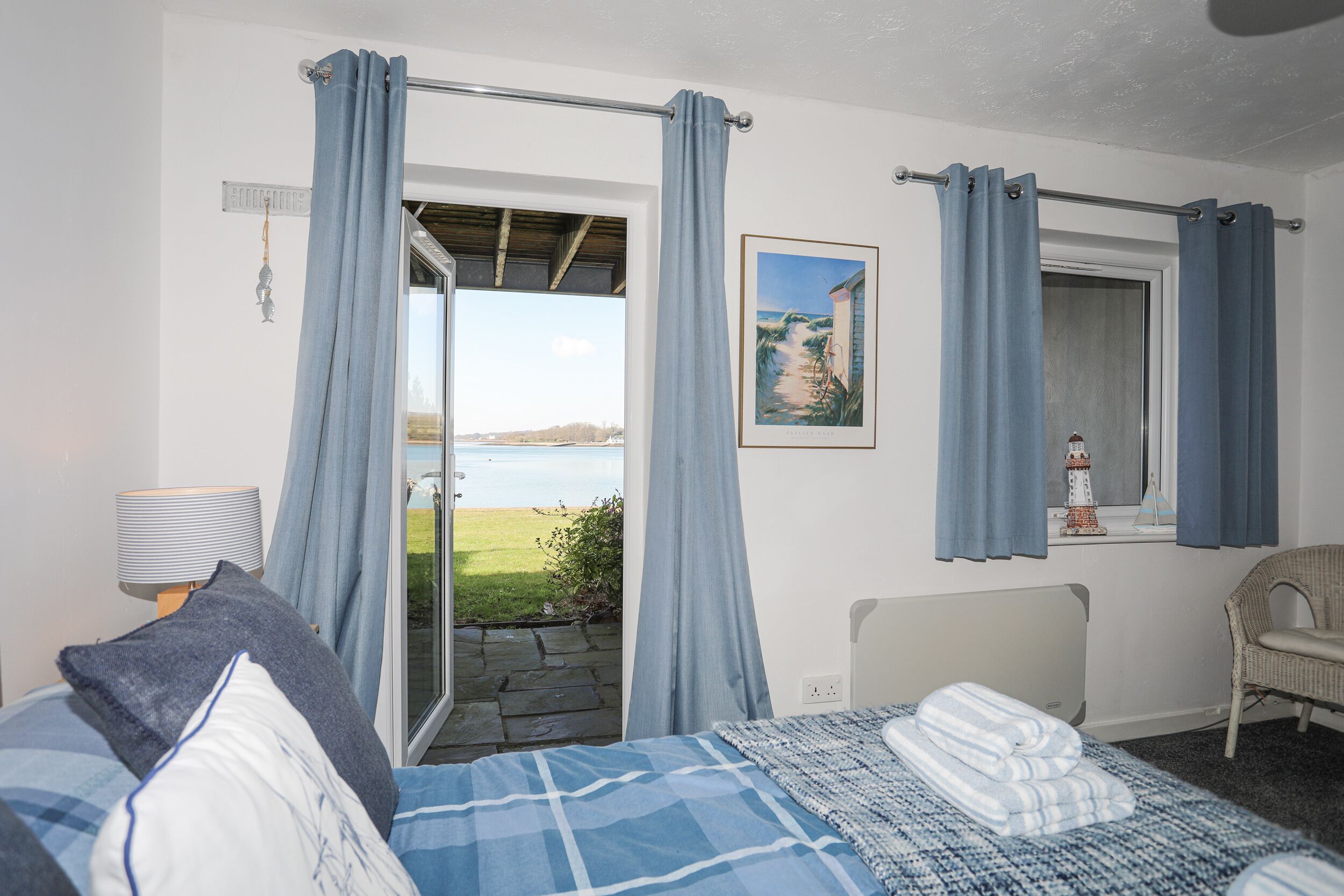 2 bedrooms, individually decorated, individually furnished, free WiFi