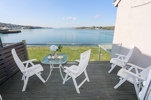 Property grounds - Min Y Don (Y Felinheli)