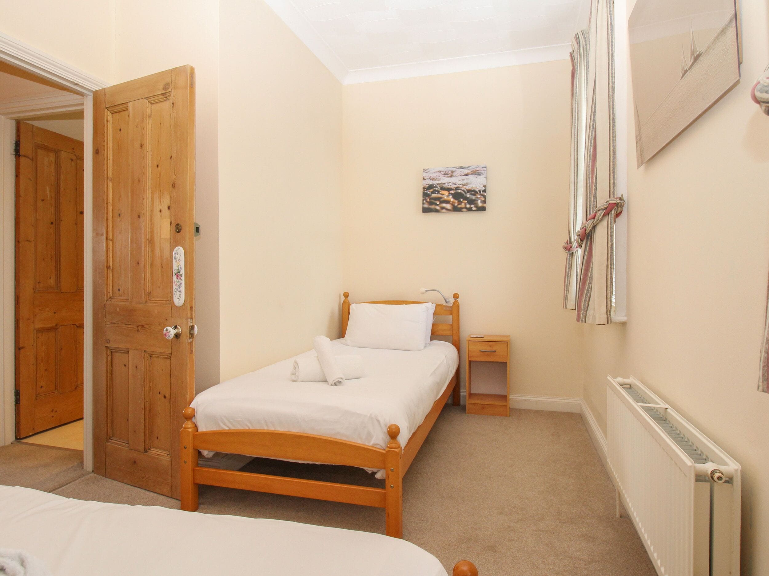 كوخ | 2 عدّة غرف نوم وبديكورات فريدة لكل غرفة وطراز فريد لكل وحدة