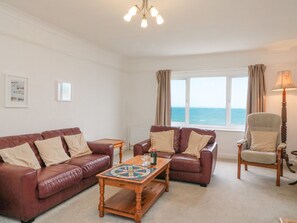 Living room - Weymouth Bay Apartment C (Weymouth)