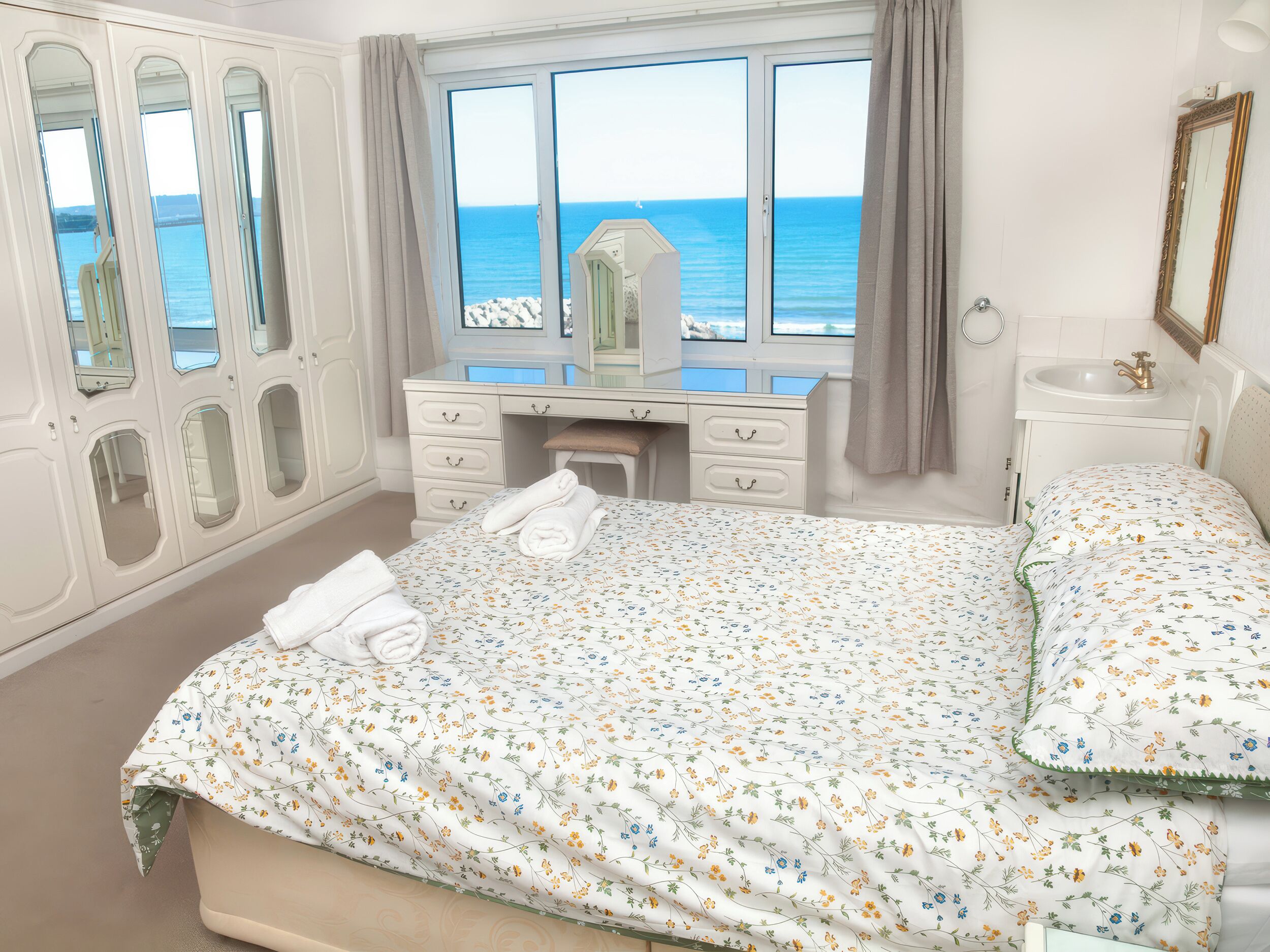 Cottage | 3 bedrooms, individually decorated, individually furnished, free WiFi