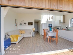 Cottage | Interior - The Wave (Bridport)