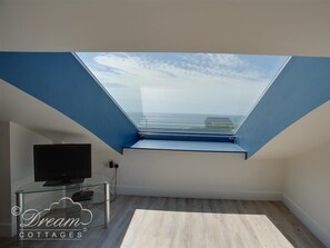 Cottage | Interior - The Wave (Bridport)