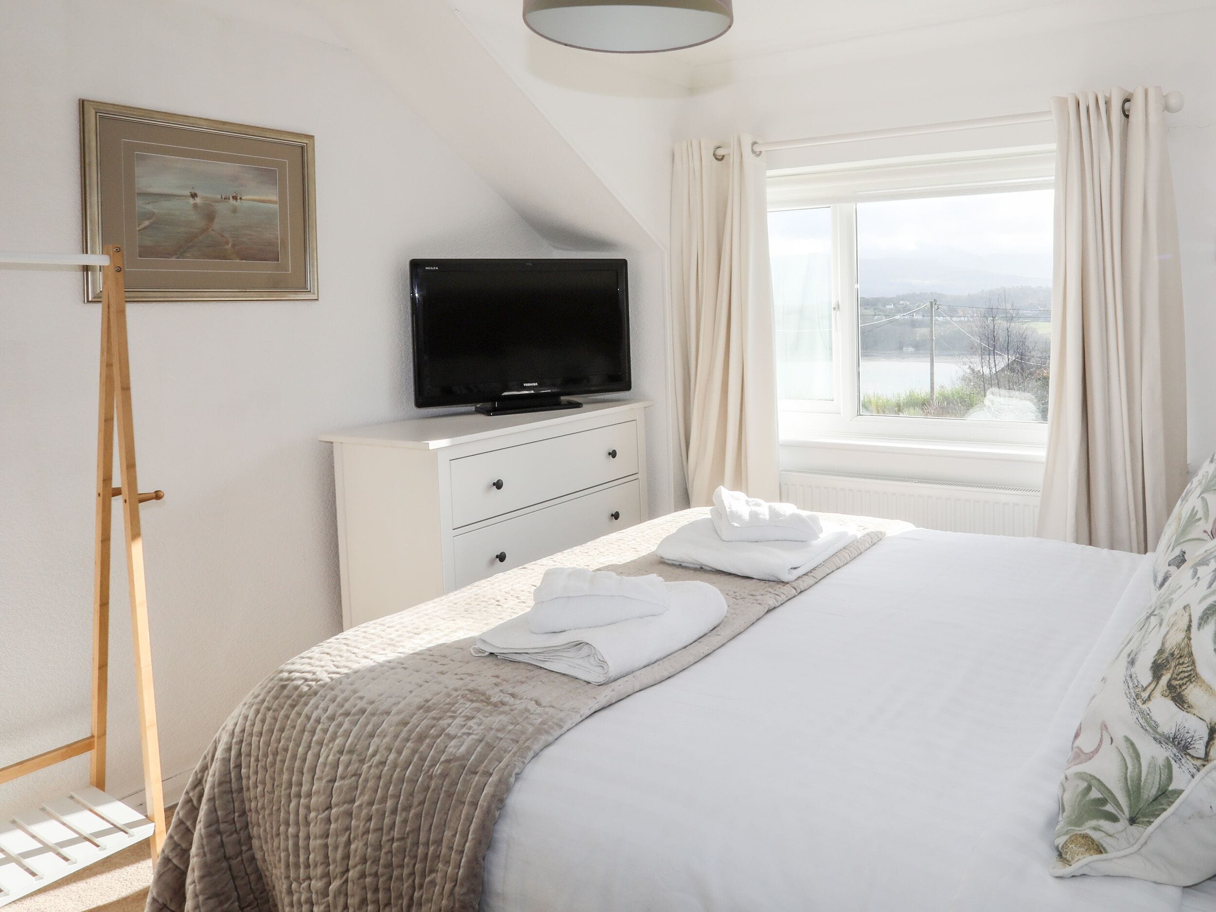 Cottage | 3 bedrooms, individually decorated, individually furnished, free WiFi