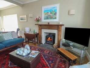 TV, DVD player, ping pong - West View (Rhosneigr)