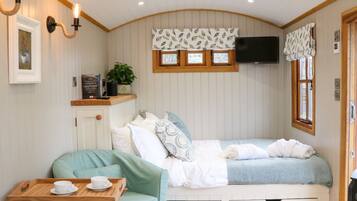 Cottage | 1 bedroom, individually decorated, individually furnished, free WiFi