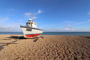 Cottage | Interior - La Plage (Deal)