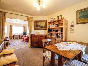 Cottage | Interior - La Plage (Deal)
