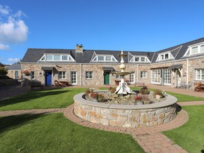 Exterior - Tyn Towyn - Ty Gwyrdd (Holyhead)