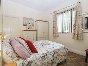 Cottage | Interior - Gwylan Uchaf (Y Felinheli)