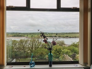 Cottage | Interior - Gwylan Uchaf (Y Felinheli)