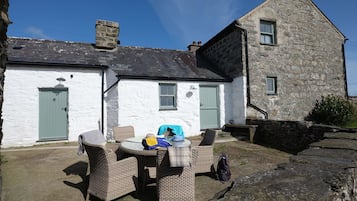 Cottage | Balcony