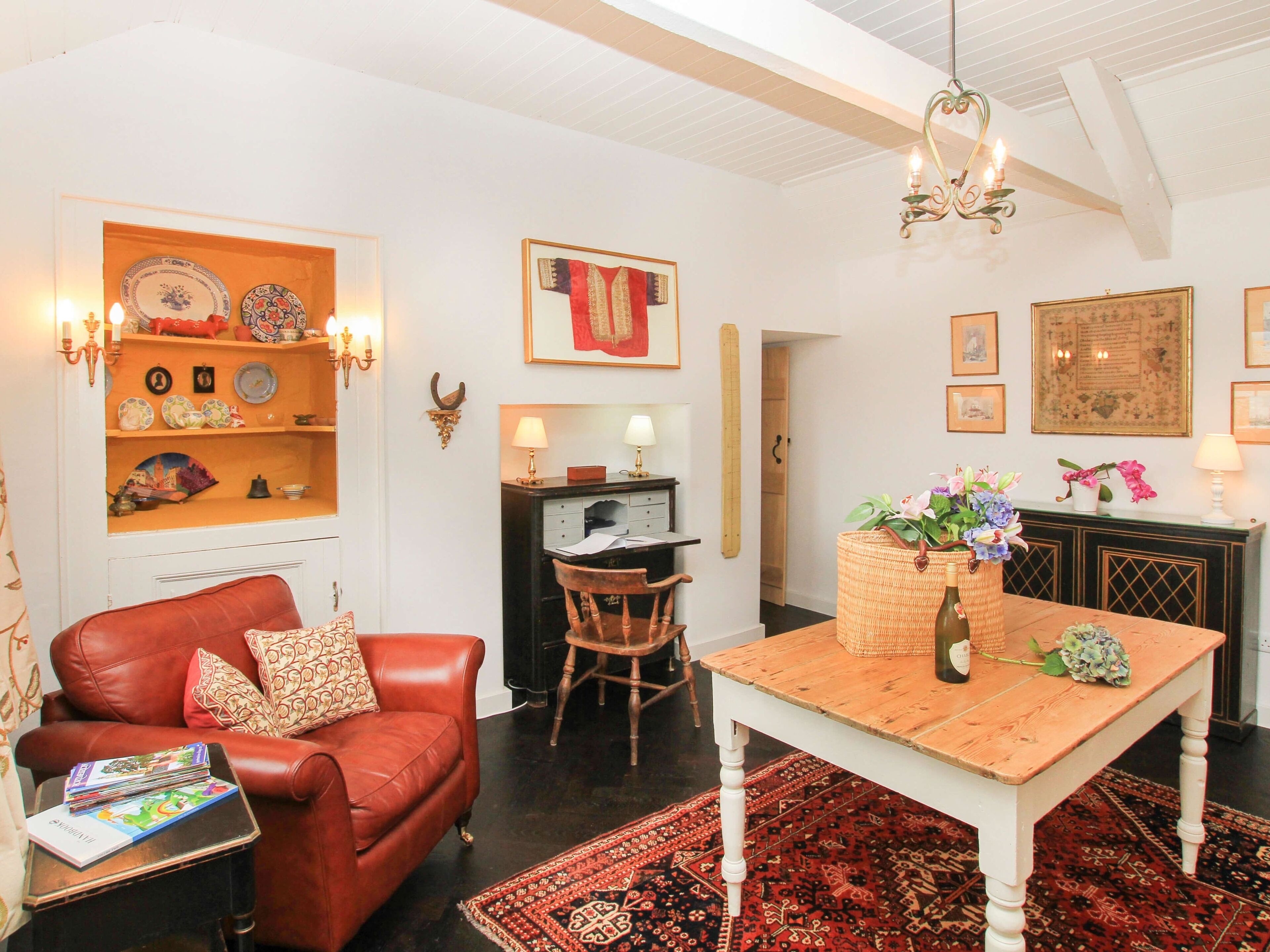 Cottage | Living room | TV