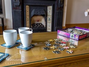 Cottage | Interior - Beach View Apartment 2 (Weymouth)