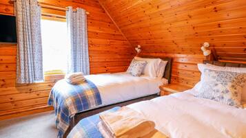 Cottage | 3 bedrooms, individually decorated, individually furnished, free WiFi