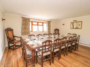 Interior - Treboeth (Knighton)