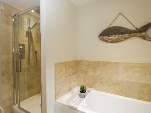 Shower - Lower Farm Barn (Bampton)