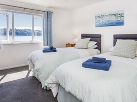 Cottage | 2 bedrooms, individually decorated, individually furnished, free WiFi