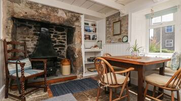 Cottage | Interior