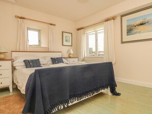 Cottage | 2 bedrooms, individually decorated, individually furnished, free WiFi