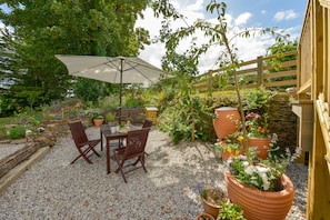 Cottage | Balcony - Erin Cottage (Looe)