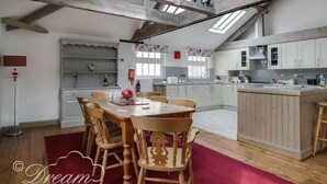 Cottage | Interior